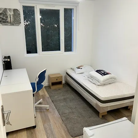 Jules Samain Apartment